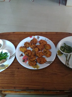 அவல் பொட்டு கடலை வட (Aval pottukadalai vadai Recipe in Tamil) செய்முறை முக்கிய புகைப்படம்