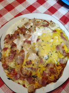 Una foto de Pizza con tortilla de trigo