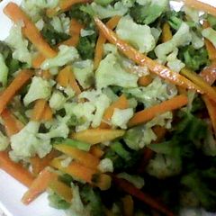 A picture of Easy Broccoli Cauliflower Salad.