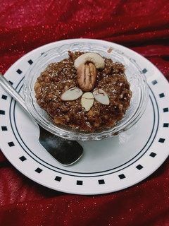 કાજુ અખરોટ હલવો (Cashew-Walnut halwa recipe in Gujarati) રેસીપી મુખ્ય ફોટો