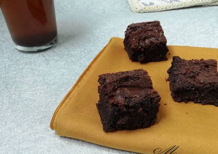 Resep Fudgy Brownies with Crackly Tops, Enak Banget