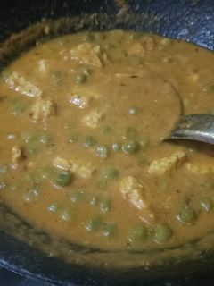 मटर पनीर (matar paneer recipe in Hindi) रेसिपी मुख्य फोटो