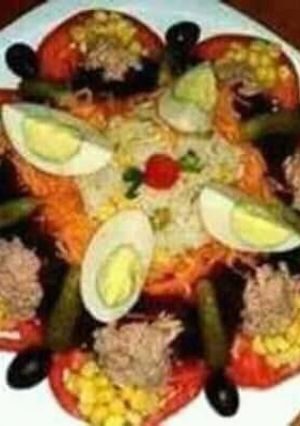 صورة لوصفة سلطة راقية كوجبة كاملة