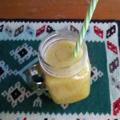 A picture of Mango pine smoothie.