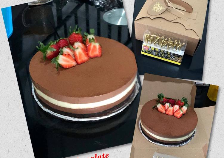 Triple chocolate mousse oreo cake