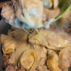 A picture of Stroganoff Tortellini.