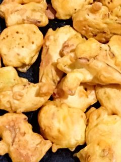 प्याज कद्दू फूल के पकौड़े (Pyaz Kaddu phool ke pakode recipe in Hindi) रेसिपी मुख्य फोटो