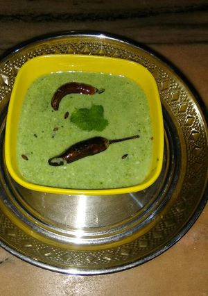 A picture of Palak raita.