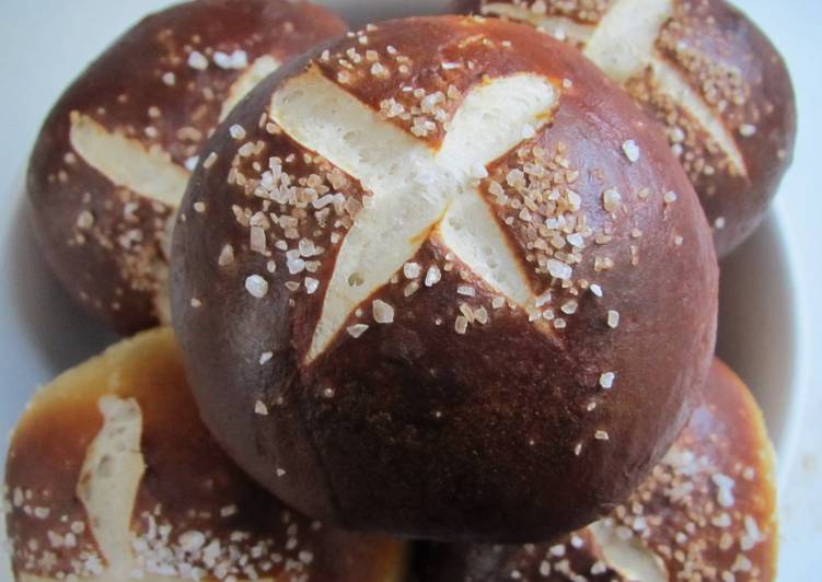 Recipe of Quick Pretzel Rolls