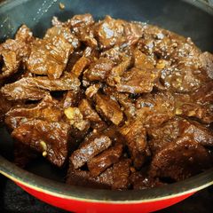 A picture of Filipino Beef Adobo.