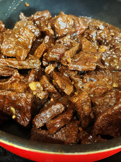 A picture of Filipino Beef Adobo.