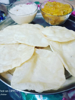 লুচি (Luchi recipe in bengali) রেসিপির প্রধান ছবি