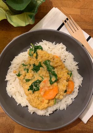 Une photo de ☆Dahl de Lentilles Corail, Carottes et Épinards☆