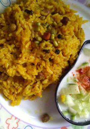স্প্রাউটস পোলাও ইন কুকার (sprouts polau recipe in Bengali) রেসিপির প্রধান ছবি