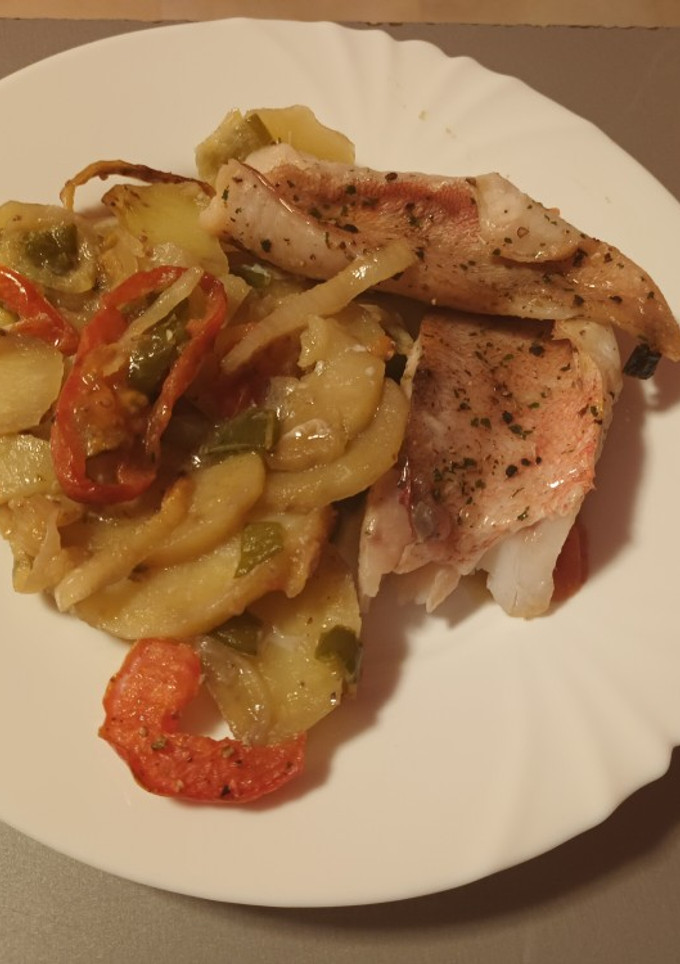 Una foto de Gallineta con verduras 😋
