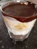 Chía con yogurt y chocolate
