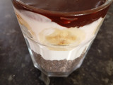 Chía con yogurt y chocolate