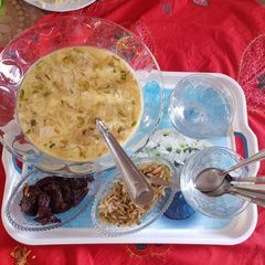 A picture of Sheer khurma.
