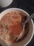 Sopa de fideos con jitomate natural y cilantro muy rica