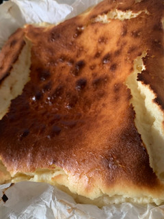 Una foto de Tarta de queso de la Viña con parmesano