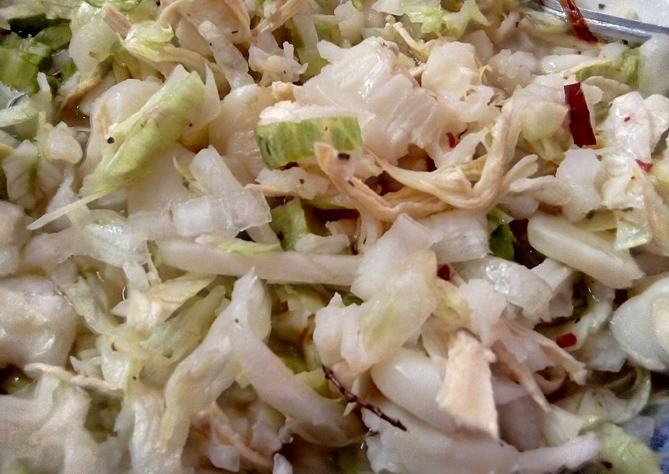 Pozole blanco de pollo (con maíz precocido)