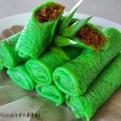 A picture of Dadar Gulung Pandan.