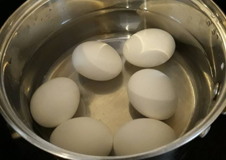 Steps to Make Quick Hard boiled eggs