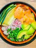 Bowl con riso e salmone