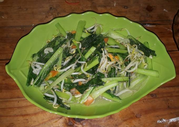 Bagaimana Menyiapkan Tumis sayur simpel untuk sahur Anti Gagal