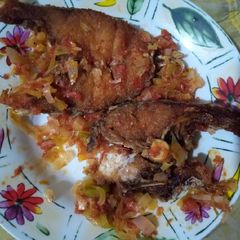 A picture of Fried fish.