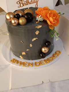 A picture of Swiss meringue buttercream.