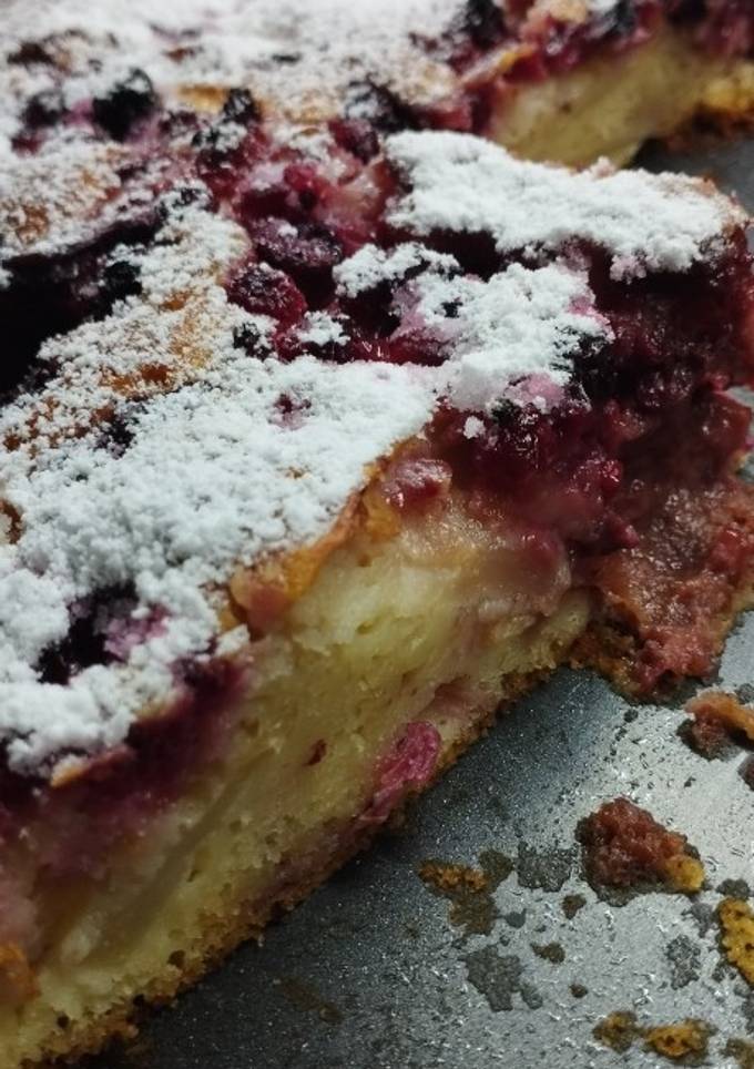 Фруктовий пиріг на кефірі