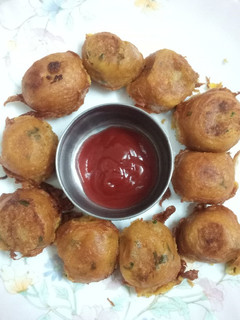 બટેટા વડા (bateta wada recipe in gujarati) રેસીપી મુખ્ય ફોટો