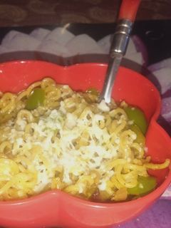 मैंगी (Maggi) रेसिपी मुख्य फोटो