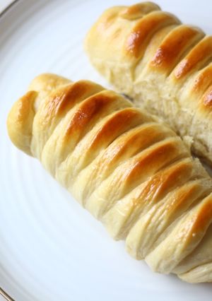 A picture of Stuffed Sausage Bread Rolls.