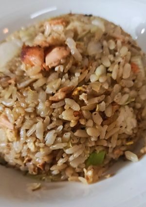 鮭魚炒飯 的食譜成品照片