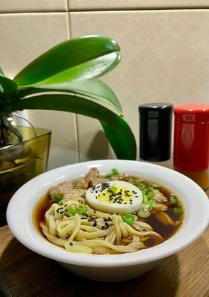 Фото Рамен зі свининою 🍜.