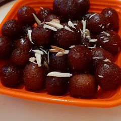 A picture of Mini Gulab Jamuns.