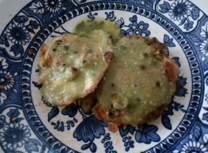 Una foto de Tortitas de chícharo con pollo