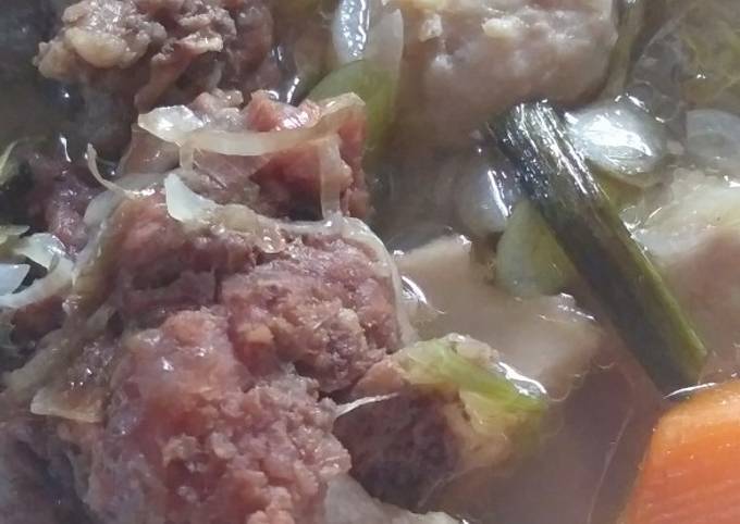 Sop iga sapi kaya rempah