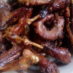 A picture of Fried Guinea fowl.