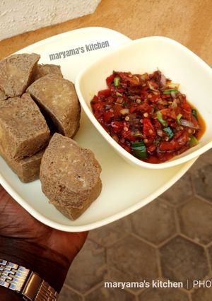 A picture of Tofu(Awara) with hot sauce.