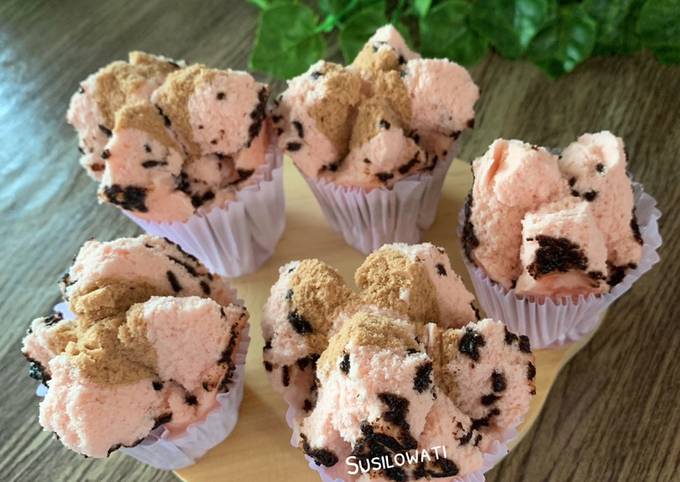 Langkah Mudah untuk Menyiapkan Bolu Kukus Meses Mekar, Menggugah Selera