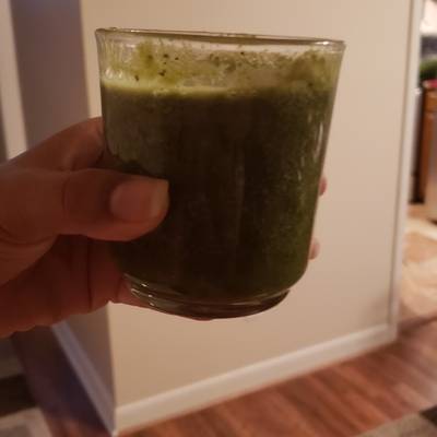 Green Breakfast Smoothie Recipe by Allison Candelora - Cookpad