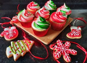 Una foto de Cupcakes navideños 🎄🎅
