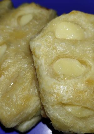 Una foto de Panales de hojaldre rellenos de pastelera
