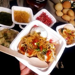 A picture of Dahi puri.