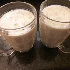 A picture of Banana smoothie.