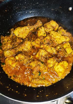 A picture of Chicken Black Pepper Karahi.