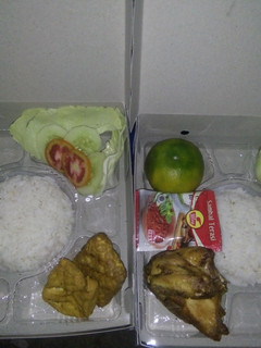 Foto resep Nasi Kotak Ayam Lalapan
